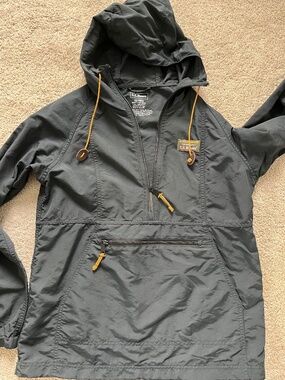 LL Bean Women's Mountain Classic Anorak Black XS